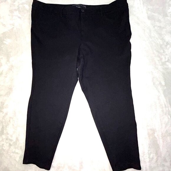 Studio by Torrid Black Cropped Capri Stretch Fabric Pants Womens 26R Zipper - Picture 1 of 6